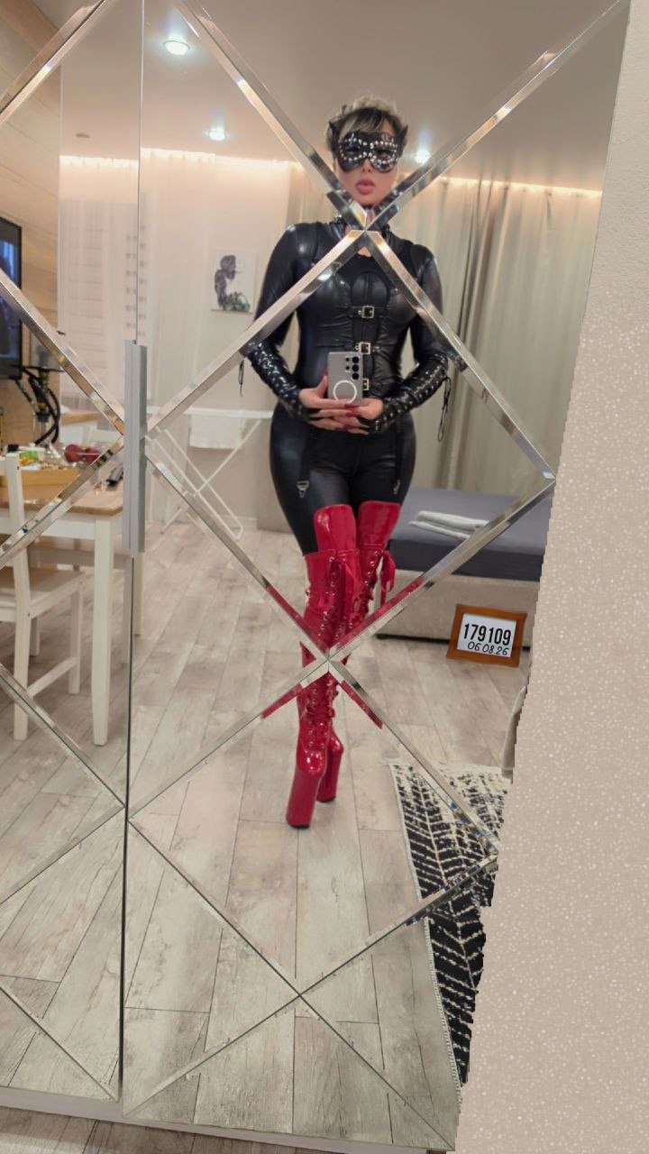 Mistress Dominatri фото 3
